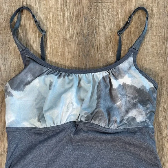 Lululemon Hot 'N Sweaty Tank Top Size 6 Workout Activewear - Picture 3 of 13